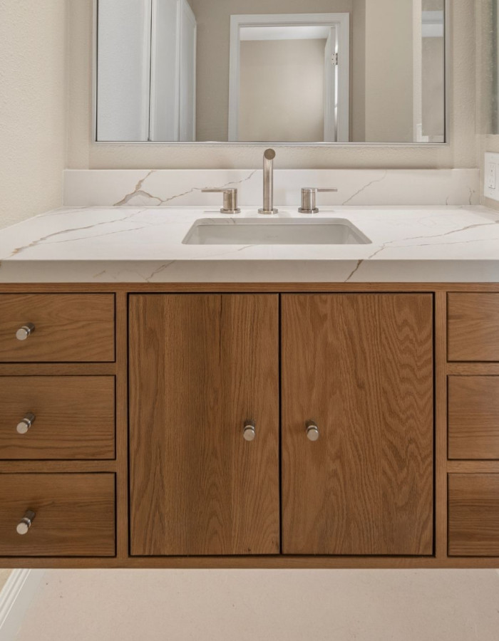 La Mesa bathroom 10