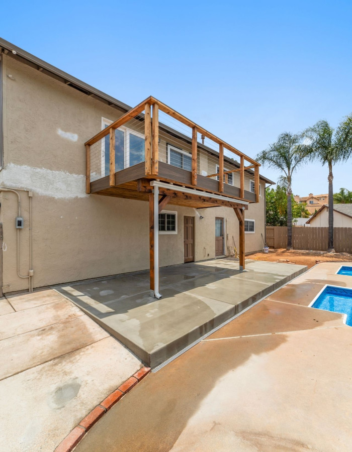 Pueblo Ave deck 10