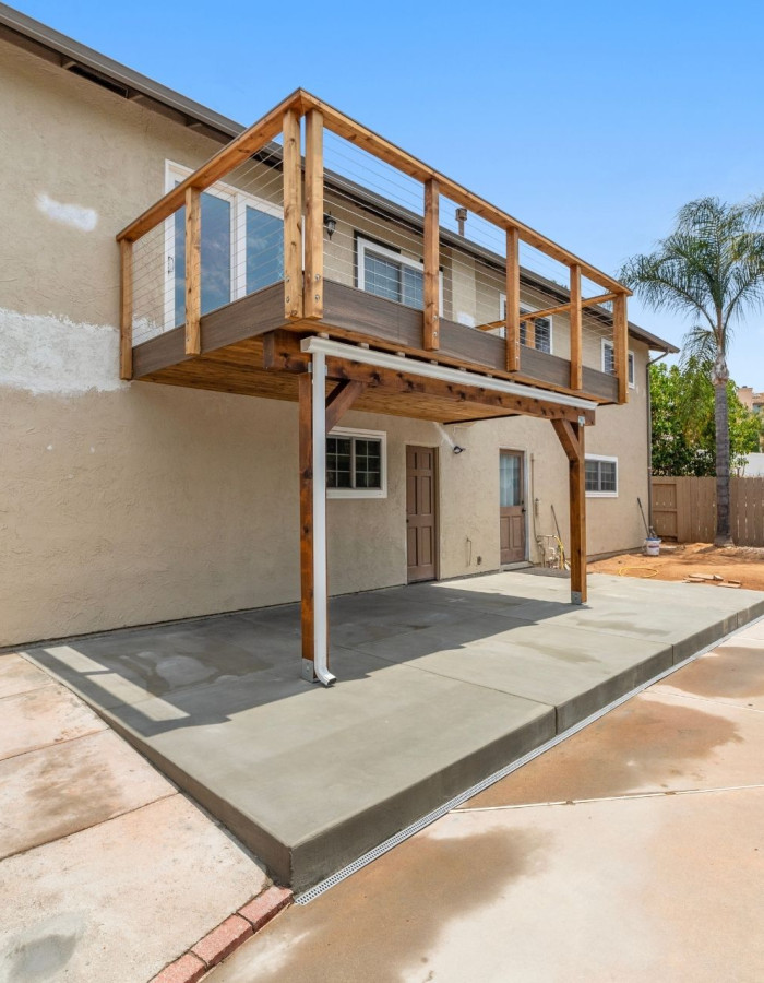 Pueblo Ave deck 14