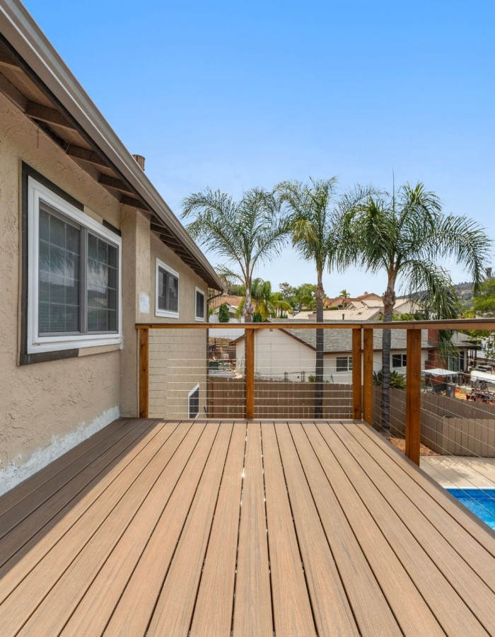 Pueblo Ave deck 3